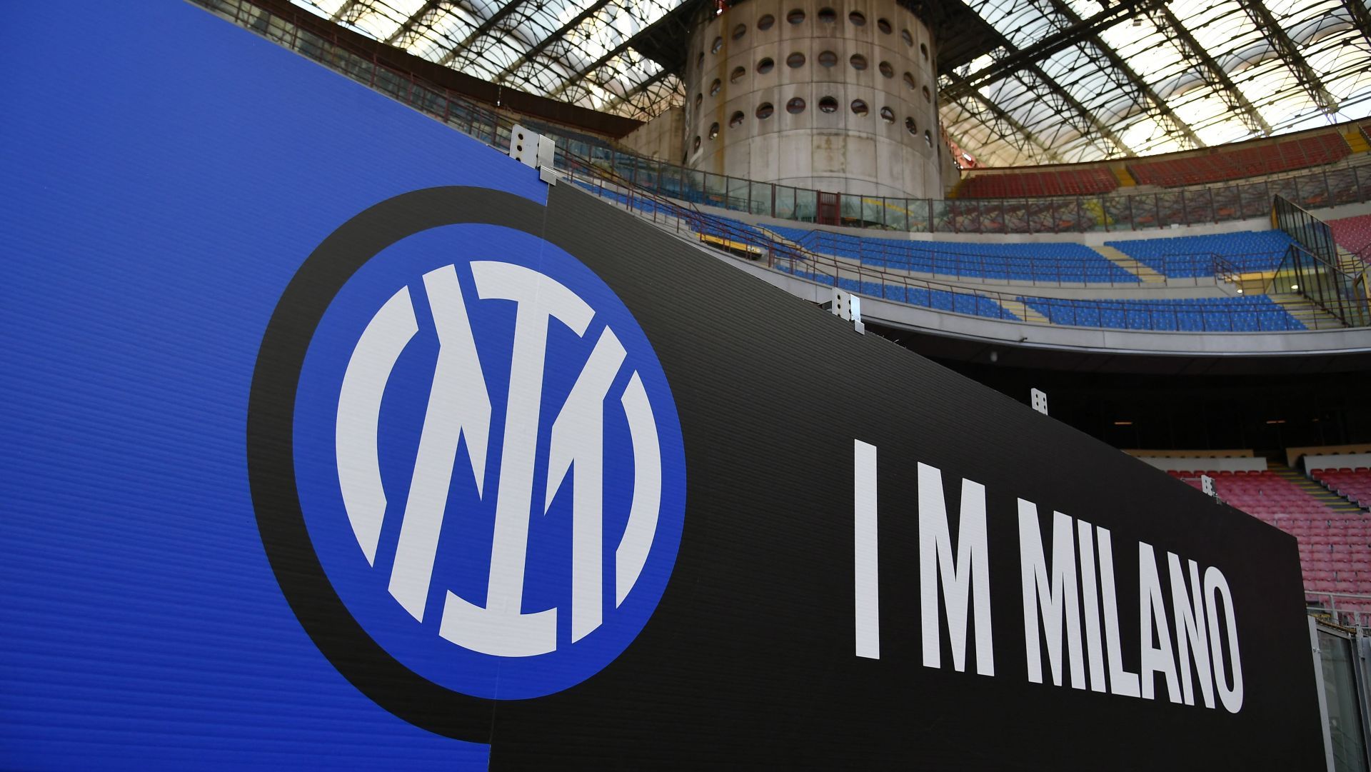 Inter crest San Siro Stadium 2022