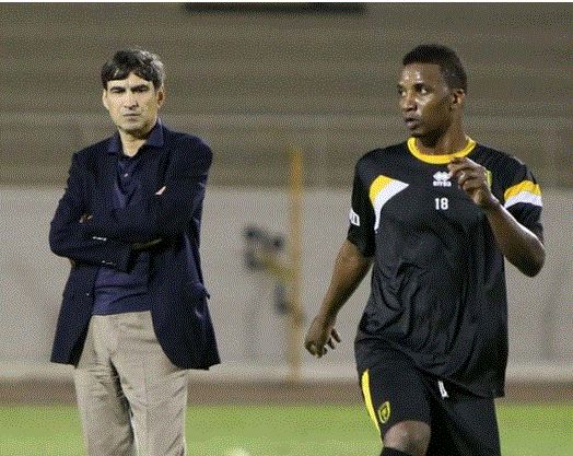 لاعب الاتحاد محمد نور والروماني بيتوركا