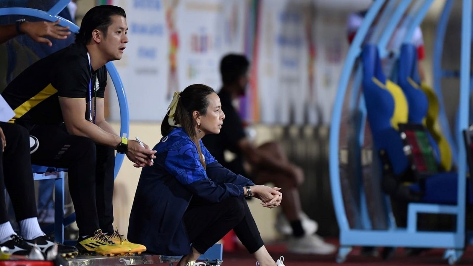 นวลพรรณ ล่ำซ