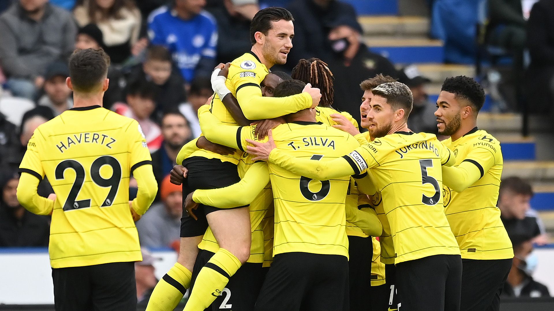 Chelsea celebrating Antonio Rudiger 2021-22