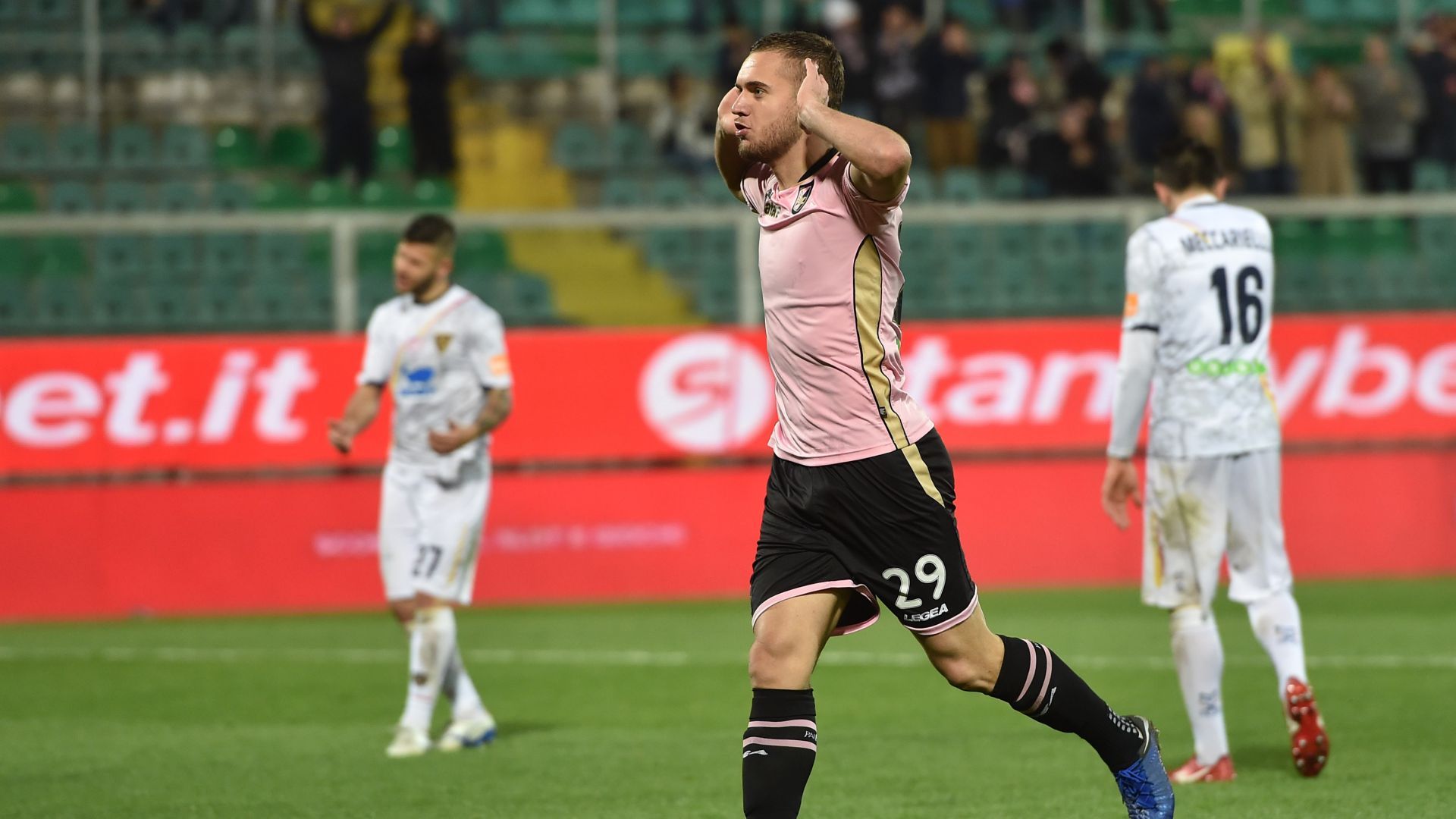 George Puscas Palermo Lecce Serie B