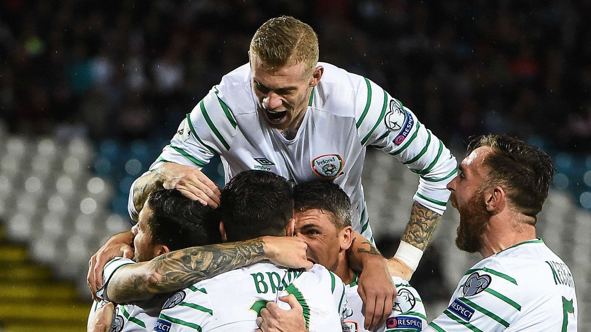 James McClean Ireland celebrate 06092016