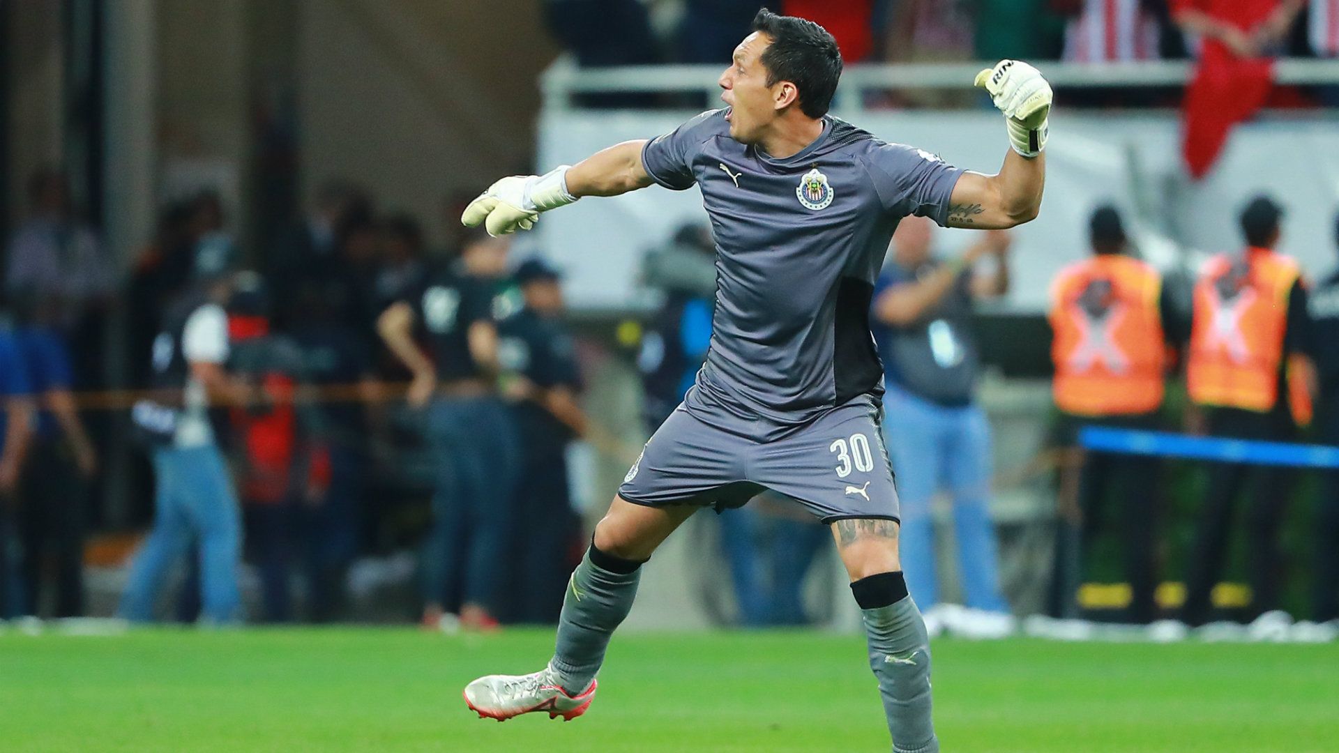 Rodolfo Cota Chivas Liga MX 2018