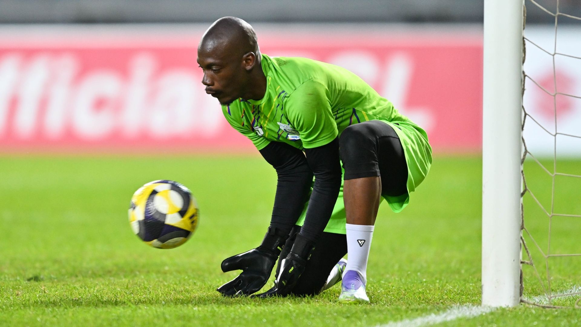 Elvis Chipezeze, Magesi FC