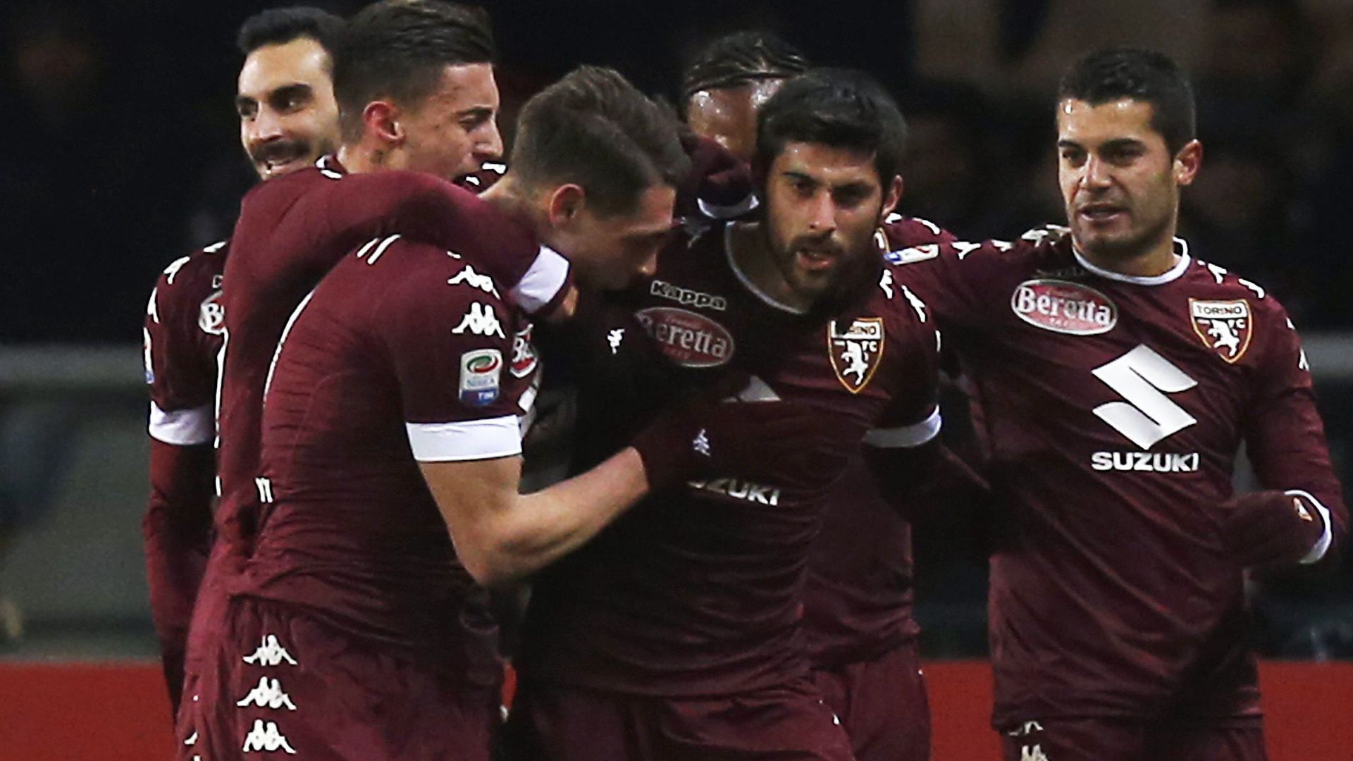 Torino celebrating vs Milan