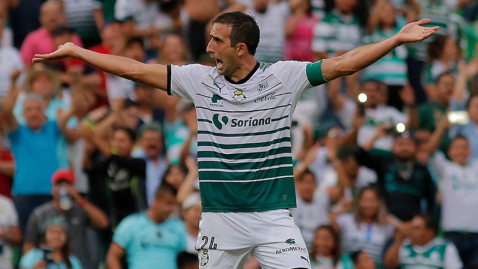 Carlos Izquierdoz Santos Laguna 2018