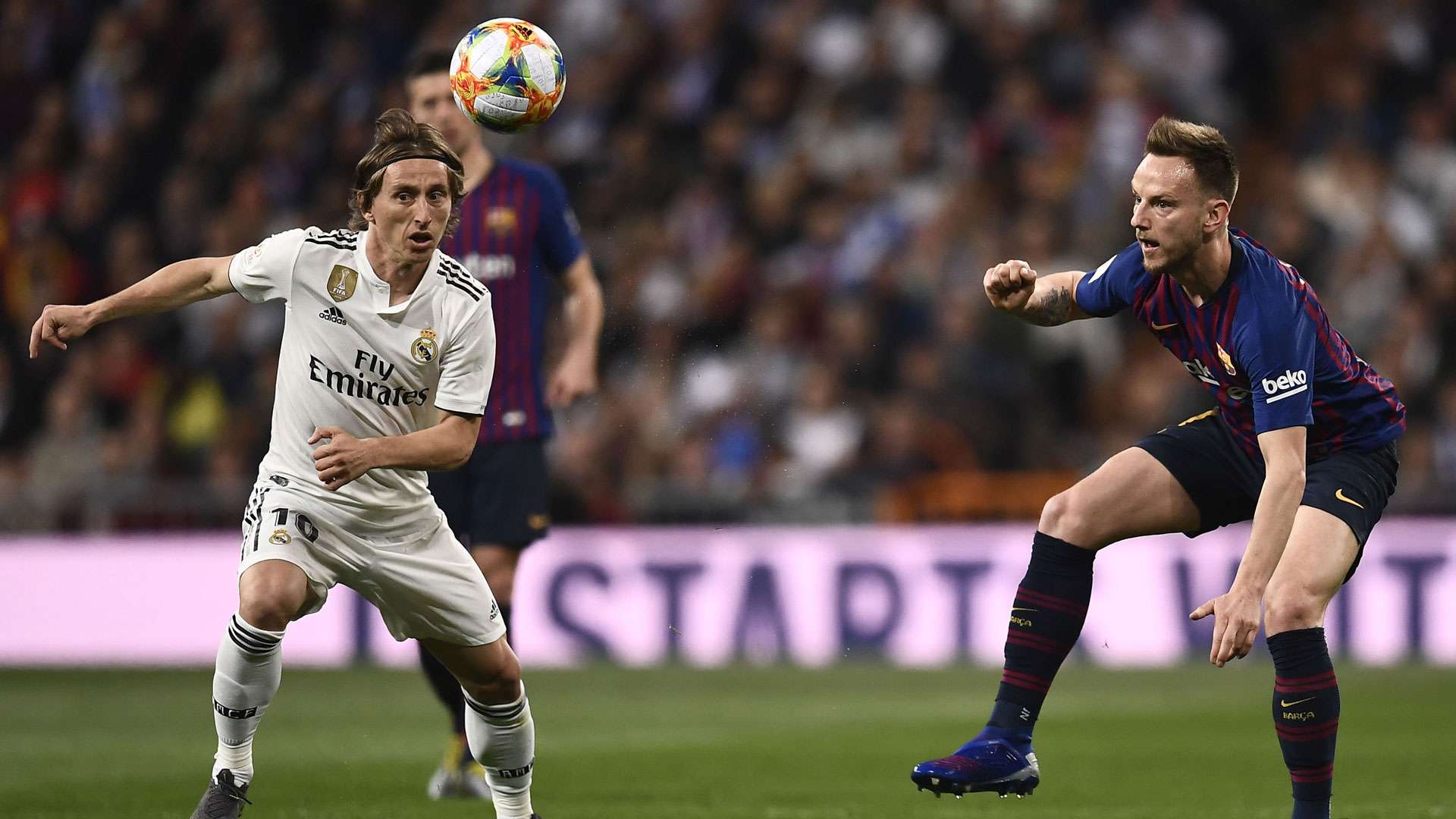 Luka Modric Ivan Rakitic Real Madrid FC Barcelona Clasico 27022019