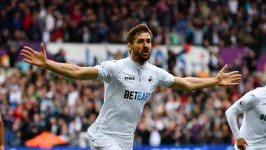 Fernando Llorente Swansea City Premier League