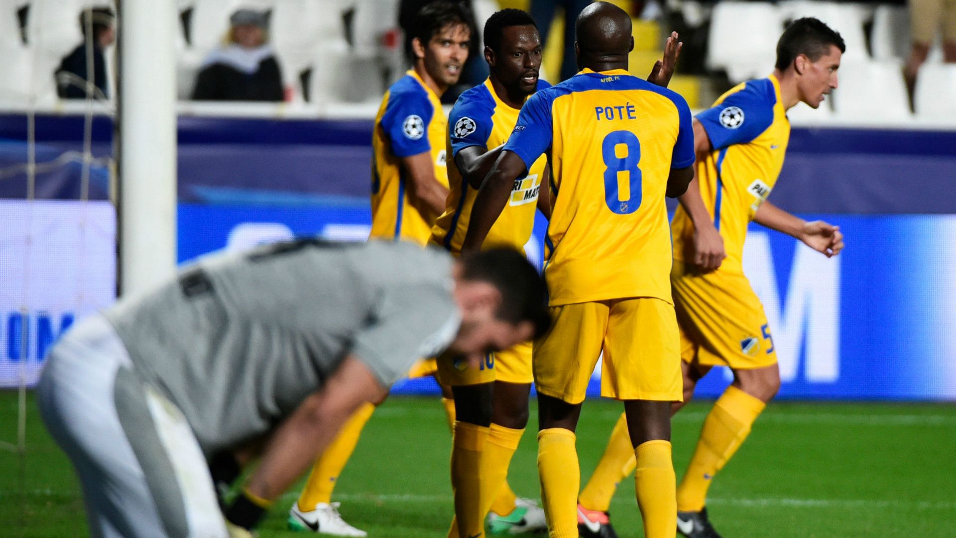 Roman Burki APOEL Borussia Dortmund Champions League 17102017