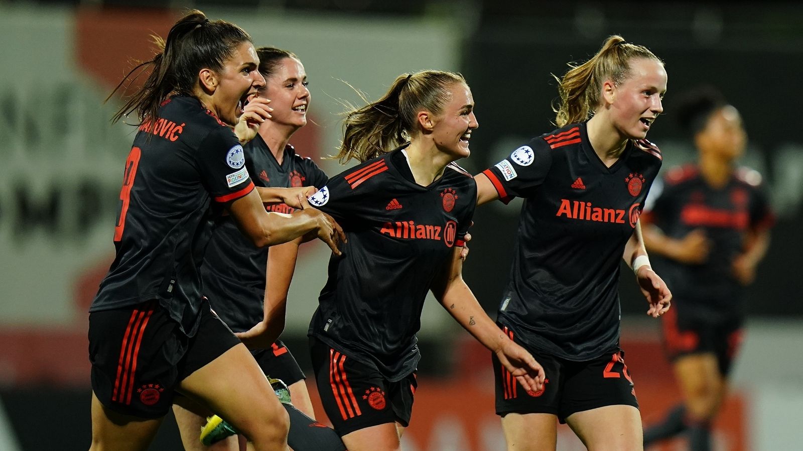 Jovana Damnjanovic Sarah Zadrazil Georgia Stanway Franziska Kett Bayern Munich Women 2022-23