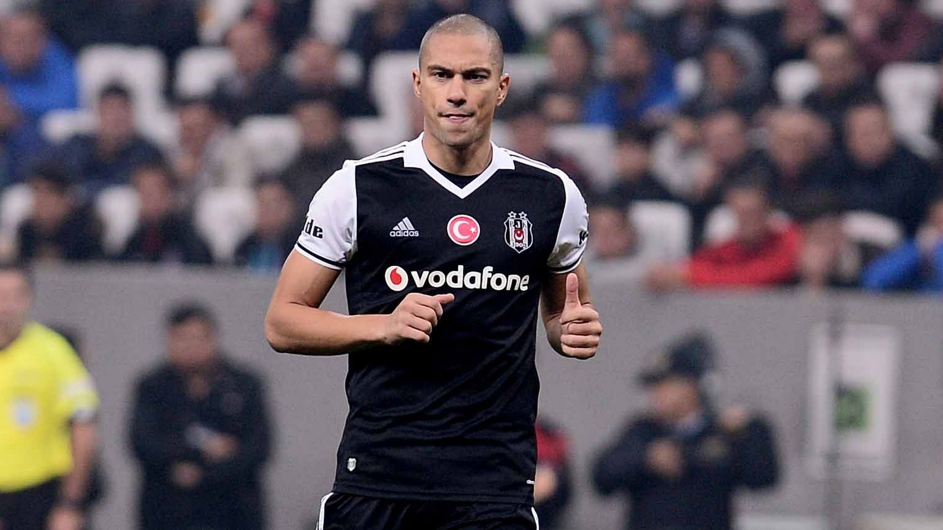 Gokhan Inler Besiktas