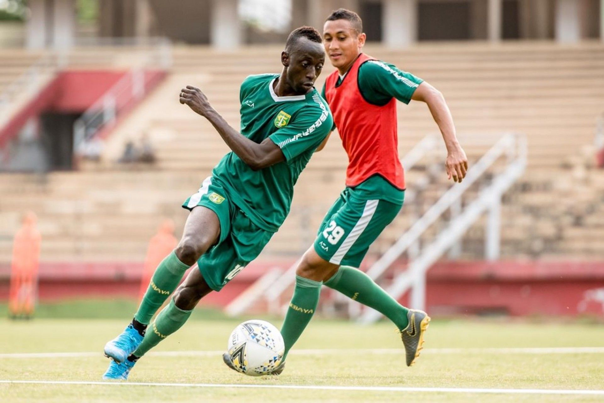 Makan Konate - Mokhamad Syaifuddin - Persebaya