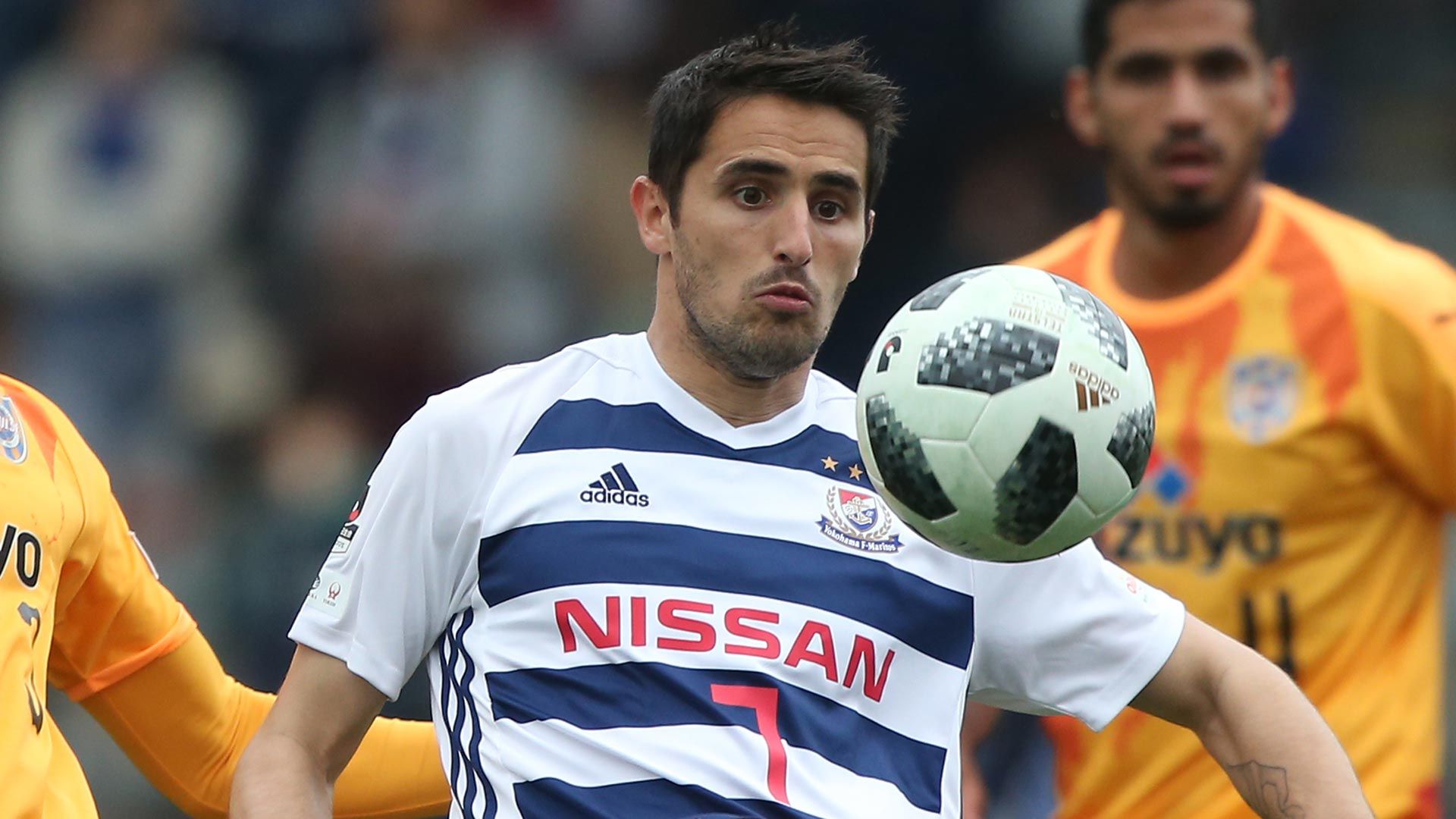 2018-03-31-marinos-Hugo_Vieira