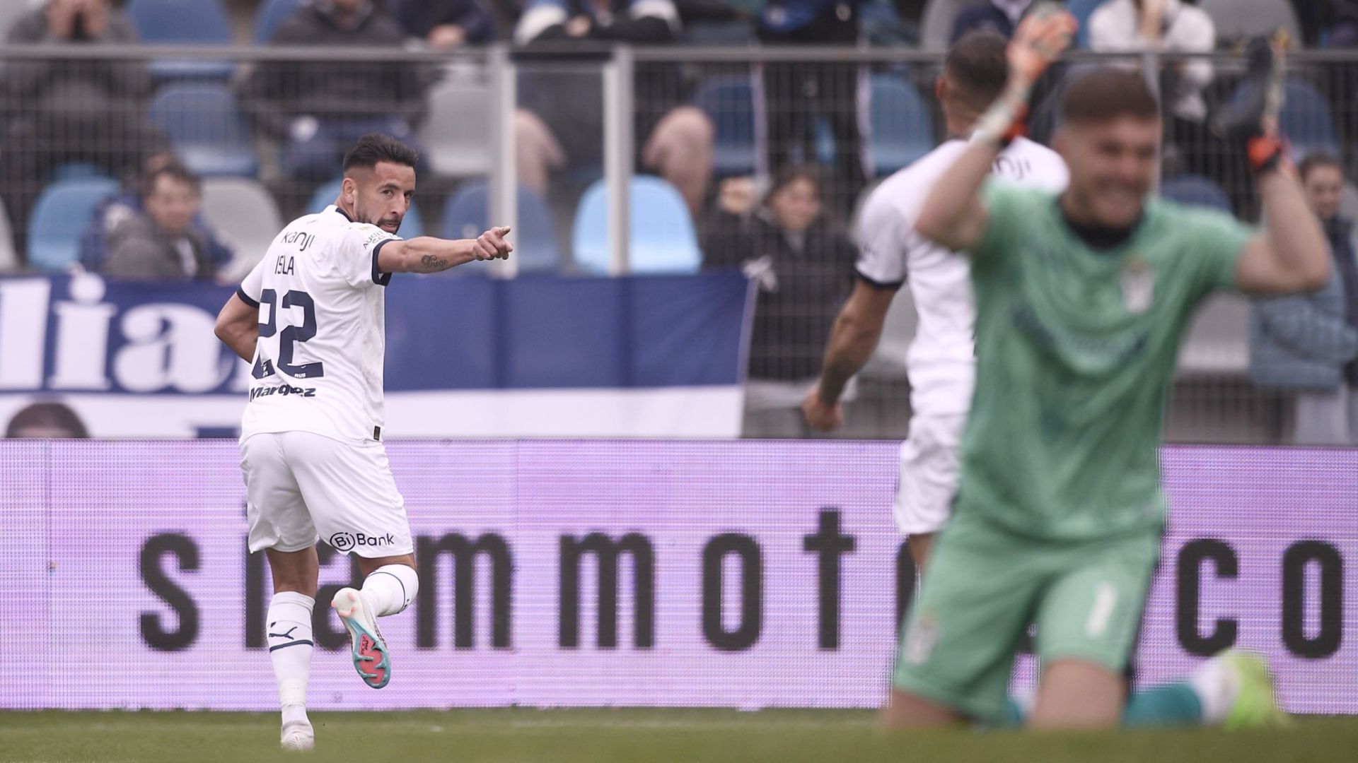 Mauricio Isla Independiente Gimnasia Copa de la Liga 02092023