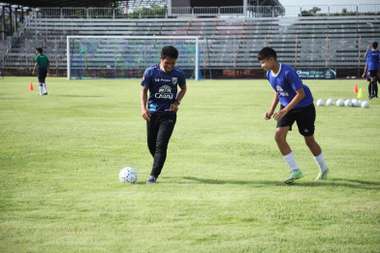 ช้าง เอฟเอ คัพ ฟุตบอล คลินิก 2021/22