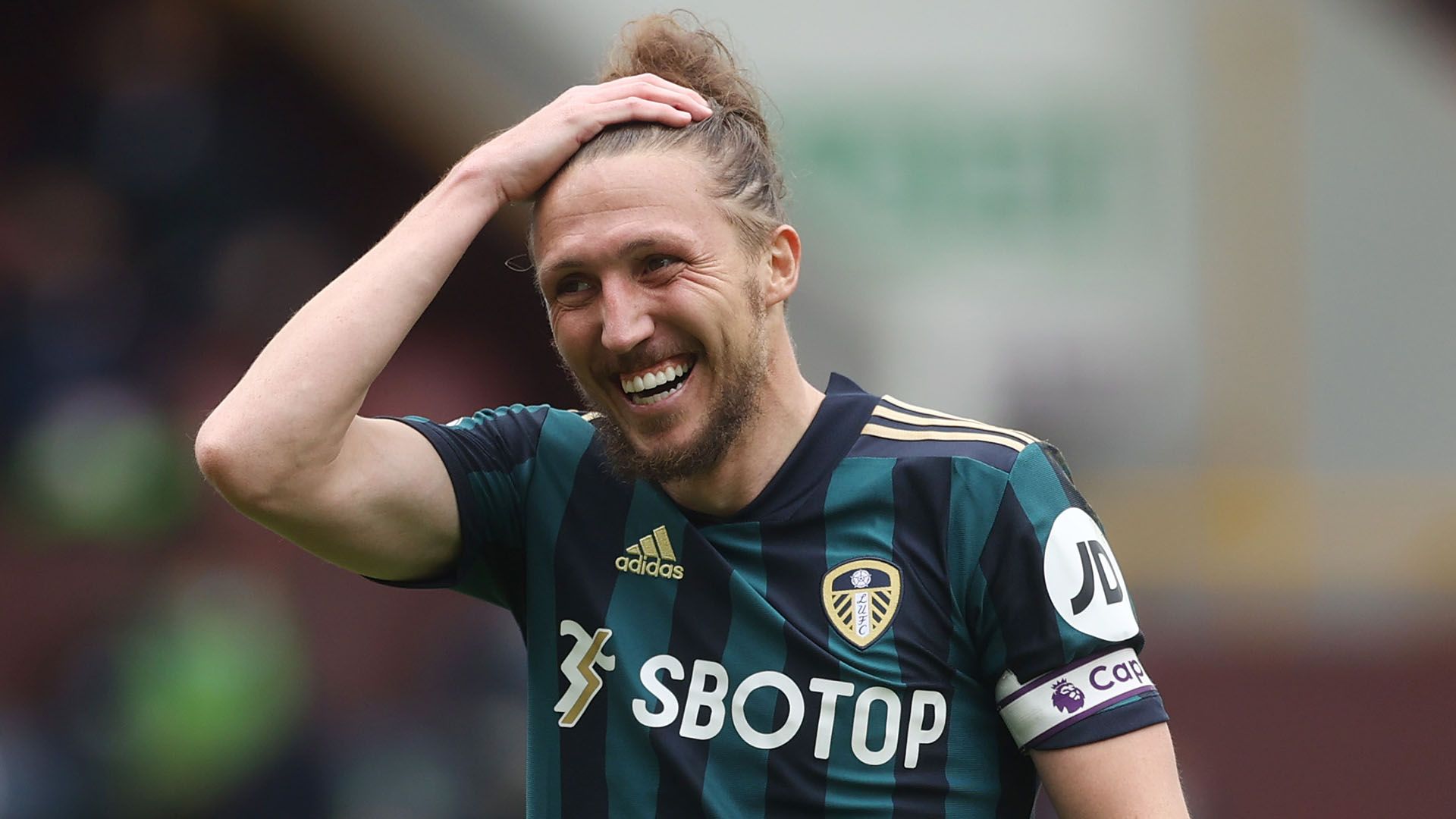 Luke Ayling Leeds 2020-21