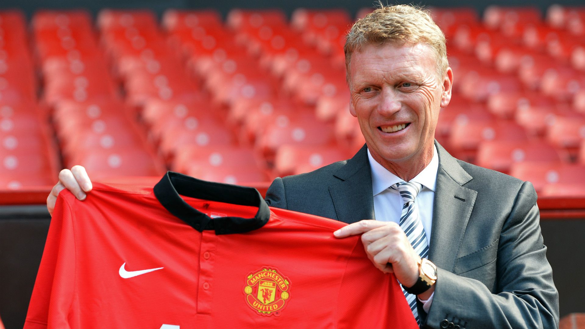 David Moyes | Manchester United unveiling MU. tin bóng đá MU. chuyển nhượng MU. MU mua hụt Kroos, Bale & Fabregas. Những ngôi sao mà MU chiêu mộ hụt. HLV David Moyes mua những cầu thủ nào khi đến MU. HLV David Moyes tiết lộ chuyển nhượng MU: Kroos là thương vụ tôi tiếc nuối nhất