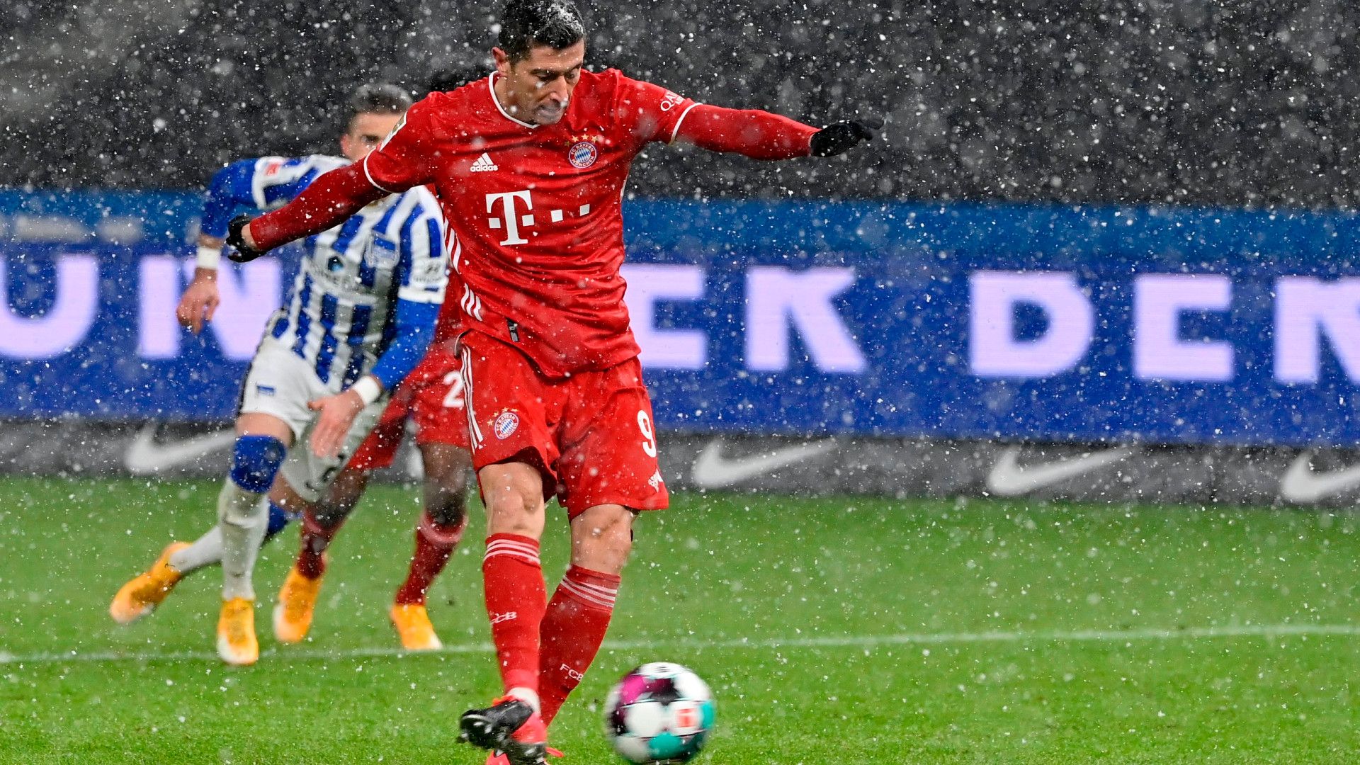 ROBERT LEWANDOWSKI BAYERN MÜNCHEN