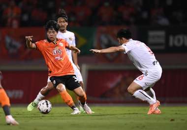 สิงห์ เชียงราย ยูไนเต็ด - ชลบุรี : 2021