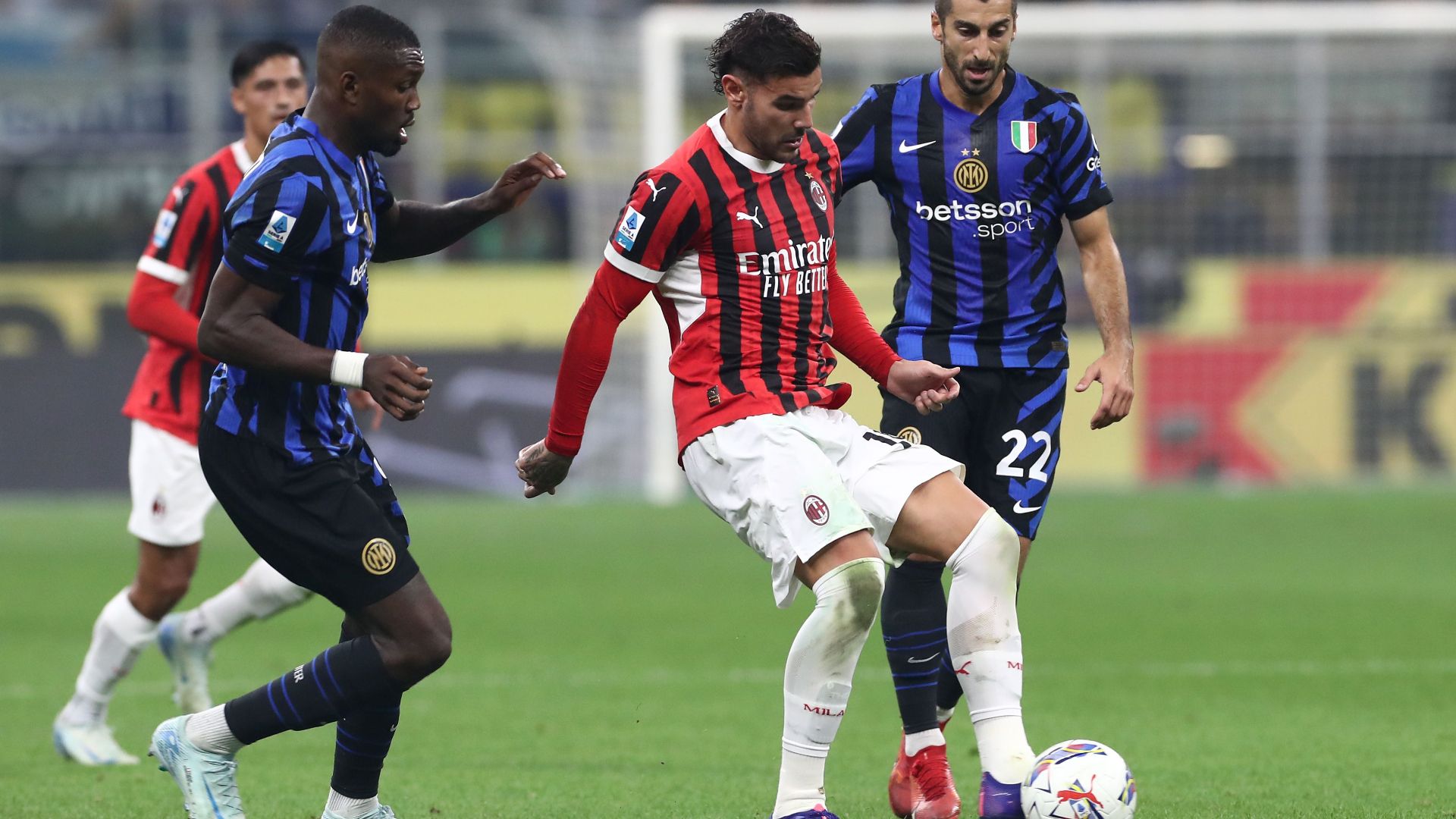 Theo Hernandez Thuram Inter Milan