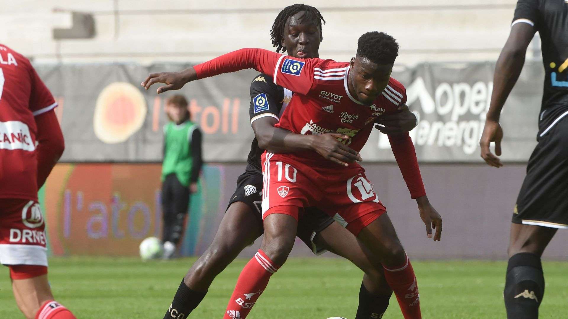 Lucien Agoumé Brest