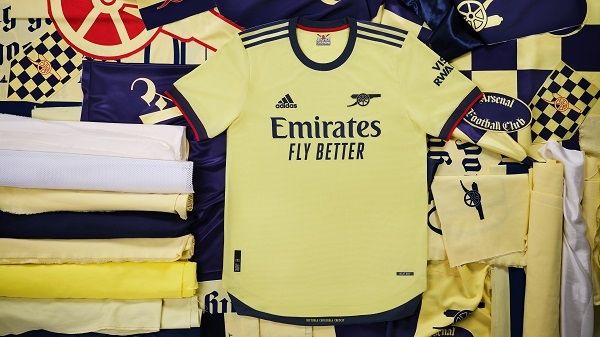 아스널 원정유니폼