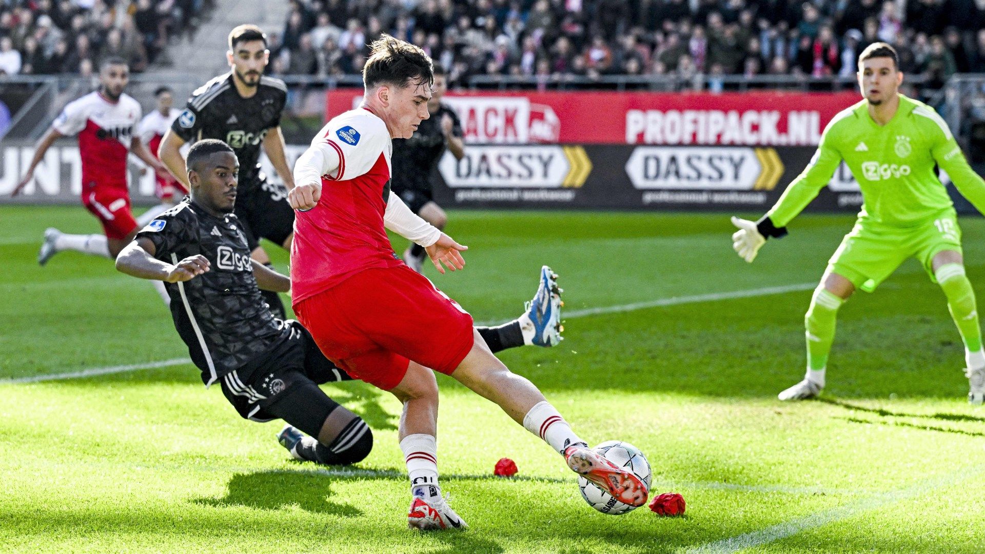 Taylor Booth Utrecht 2023-24