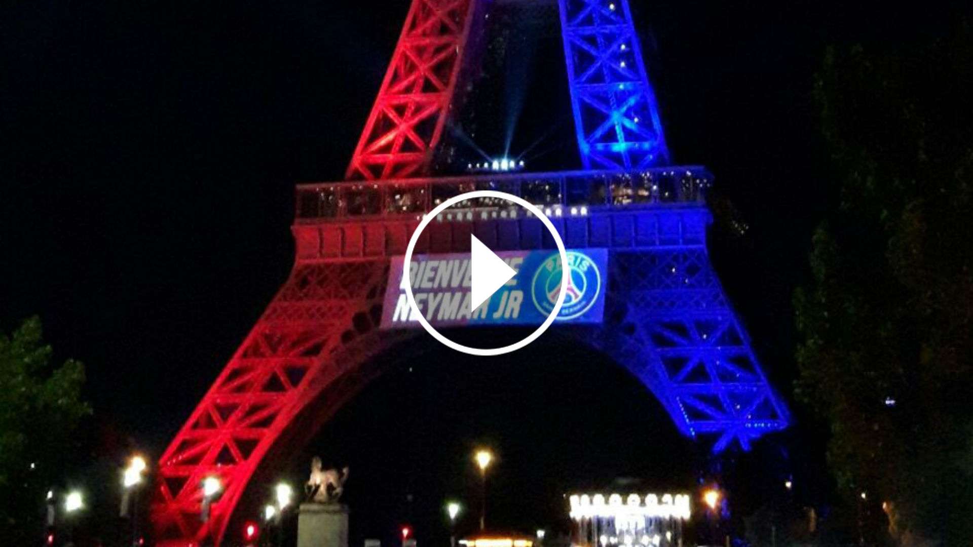 Torre Eiffel con colores del PSG por Neymar