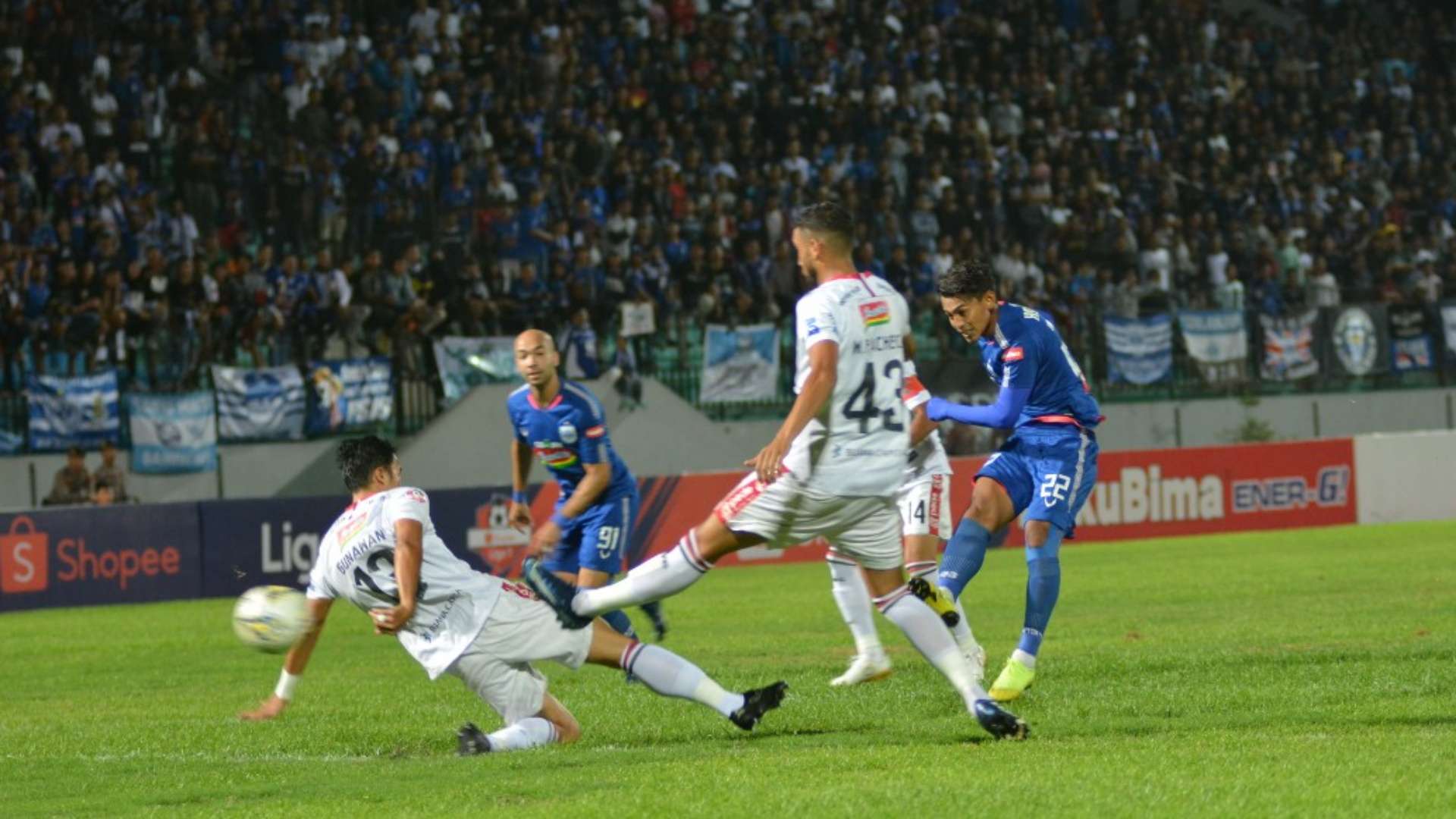 Hari Nur Yulianto - PSIS vs Bali United