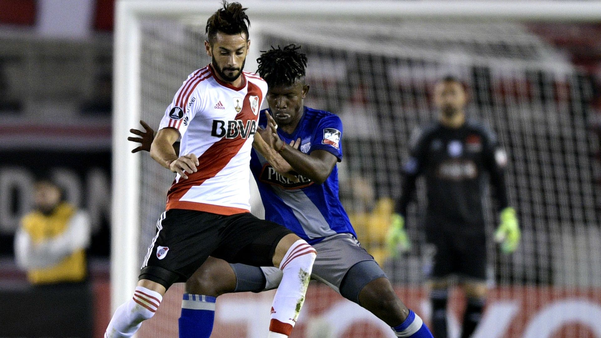 Marcelo Larrondo Fernando Pinillo River Emelec Copa Libertadores 10052017