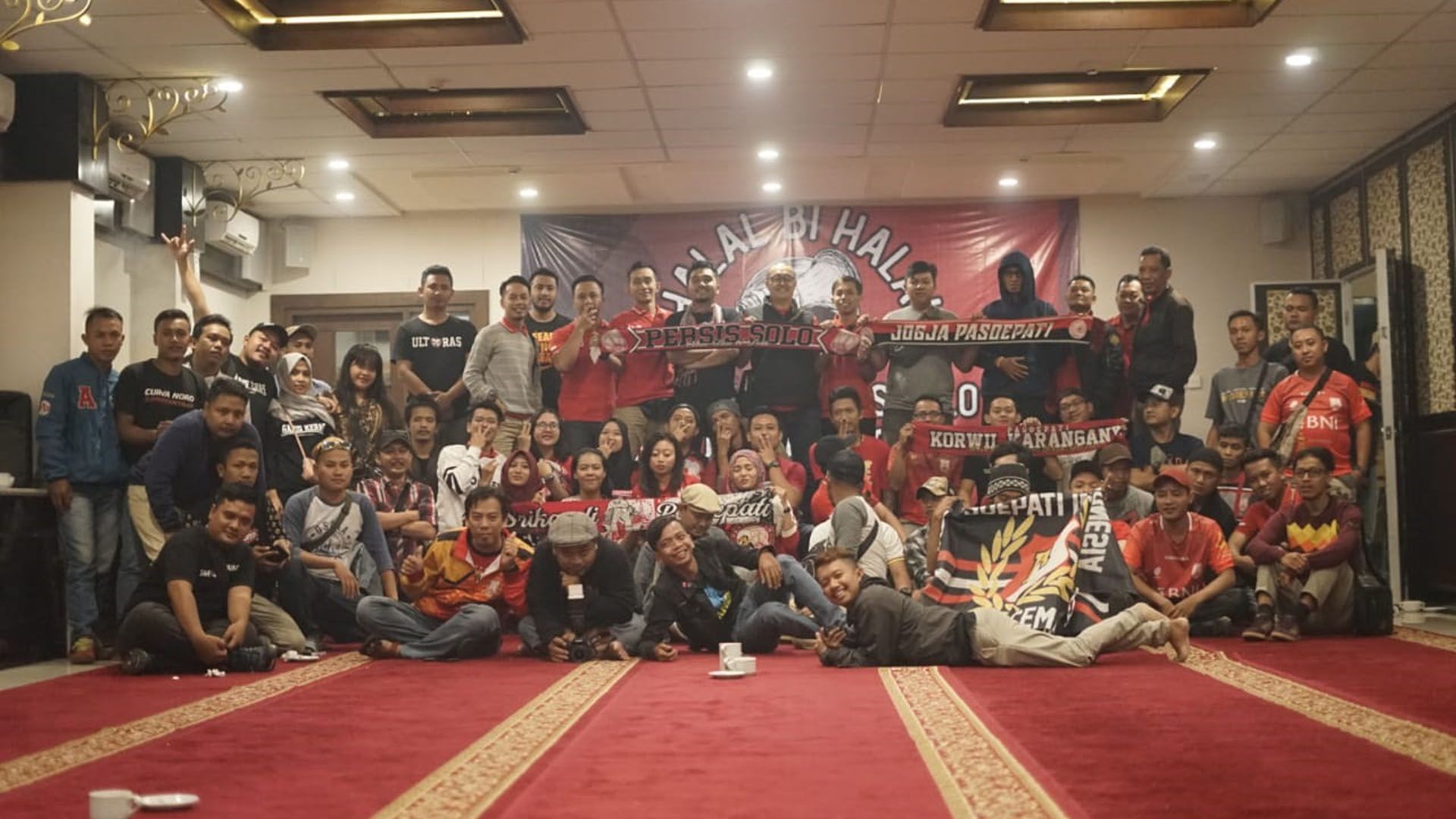 Pasoepati & Surakartans - Persis Solo