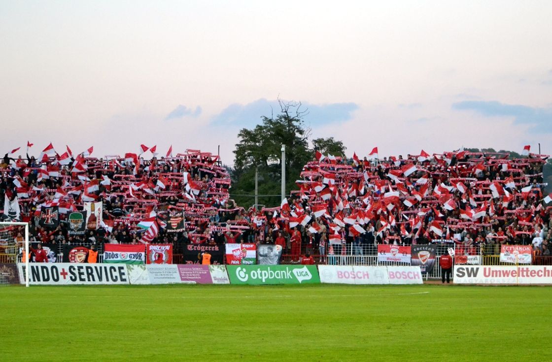 DVTK szurkolók a Diósgyőri Stadionban