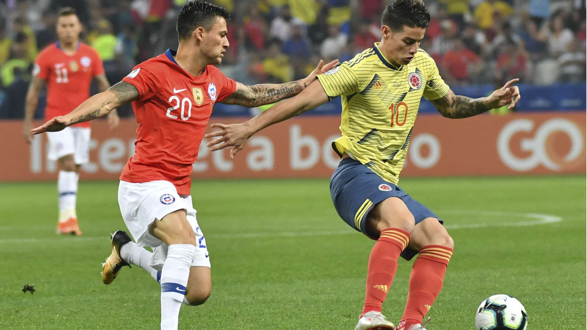 James Rodriguez Colombia - Charles Aranguiz Chile Copa América 2019