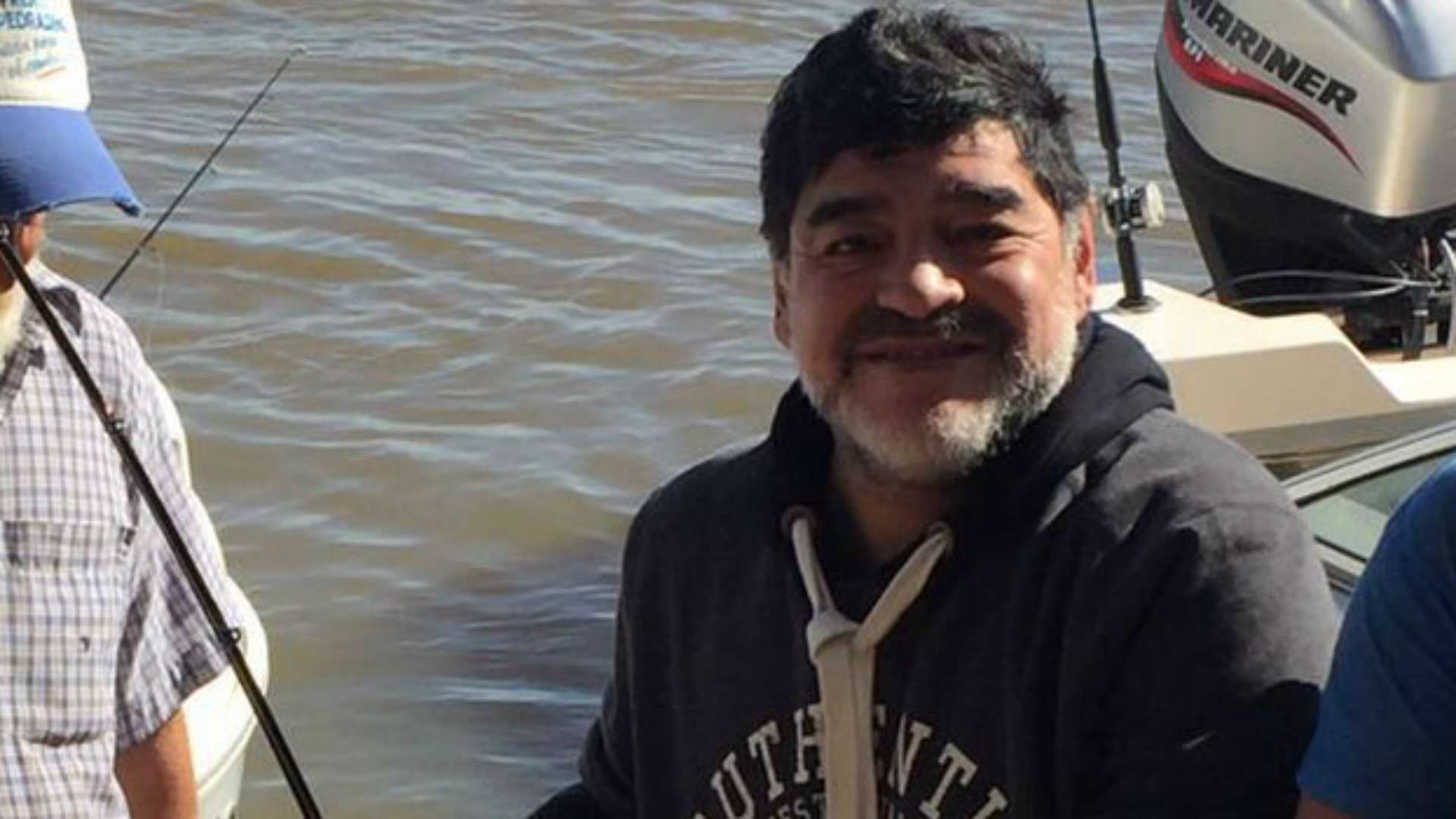 Diego Armando Maradona de pesca en Empedrado Corrientes 02072016