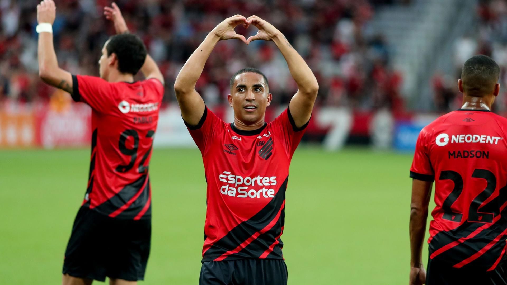 Christian, do Athletico-PR, comemora gol no Campeonato Paranaense 2023