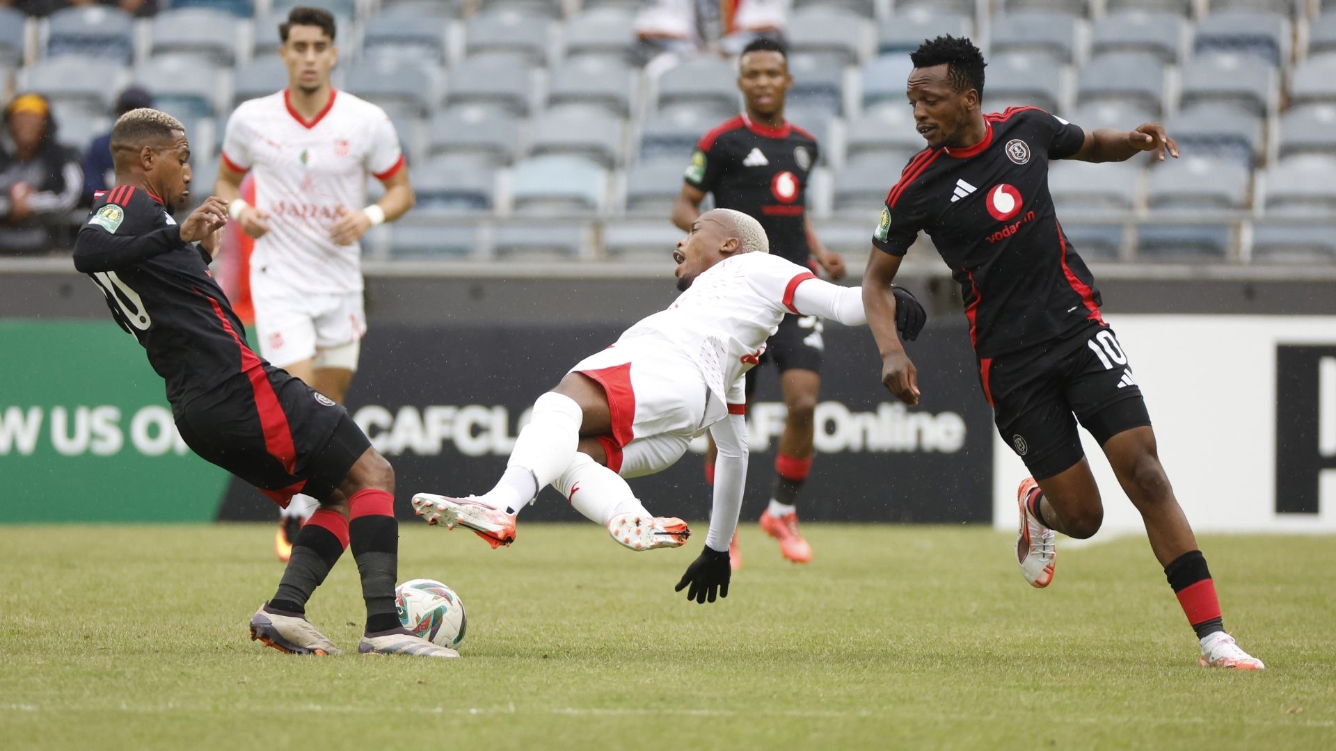 Relebohile Mofokeng and Thalente Mbatha on target against Khanyisa Mayo's  CR Belouizdad as Orlando Pirates progress to Caf Champions League  quarter-finals | Goal.com South Africa