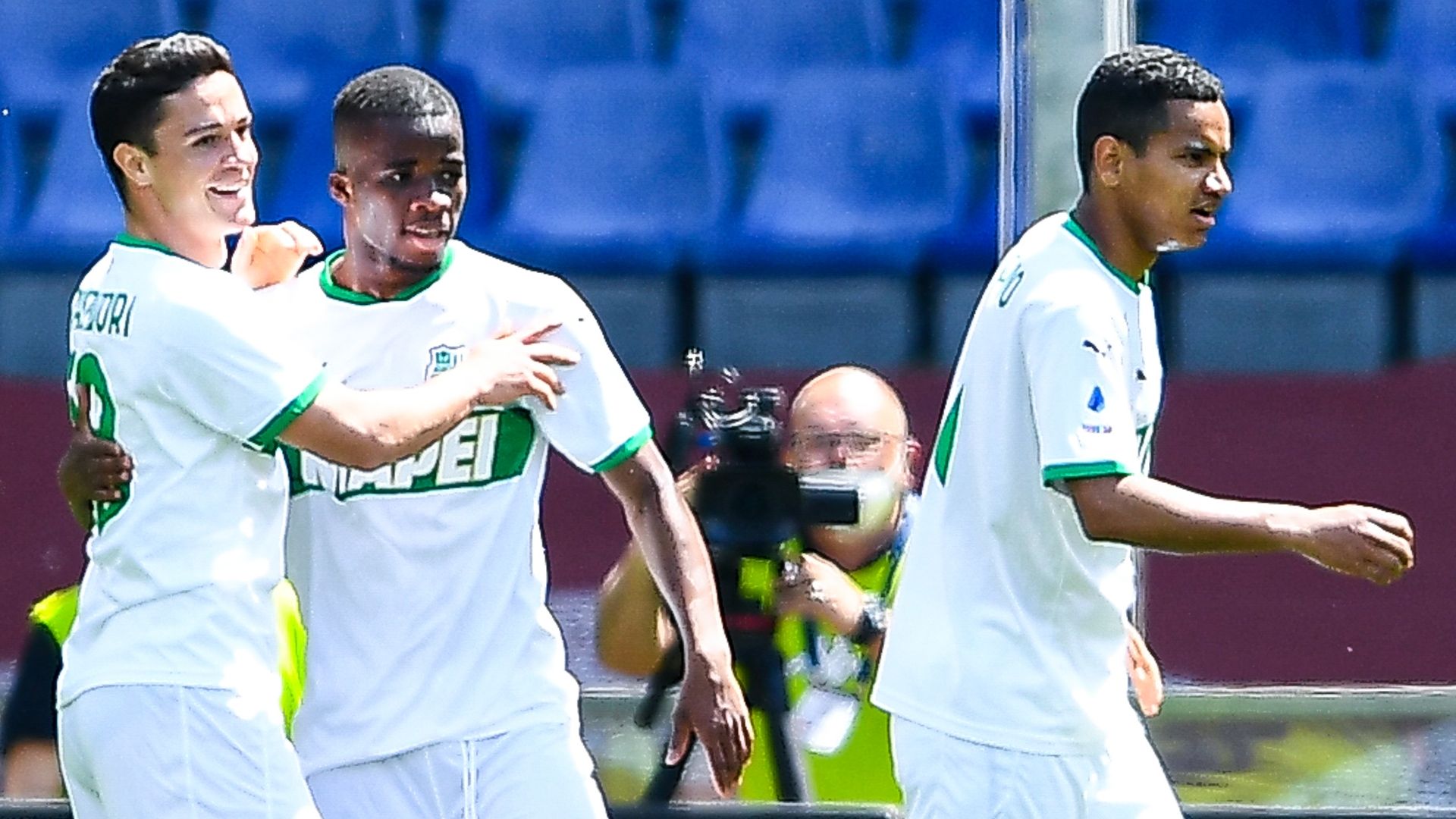 Raspadori celebrating Genoa Sassuolo Serie A