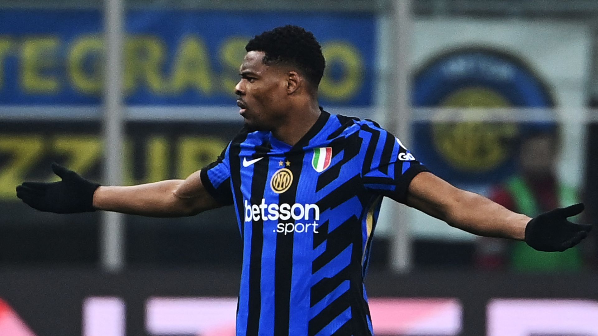 Denzel Dumfries Inter