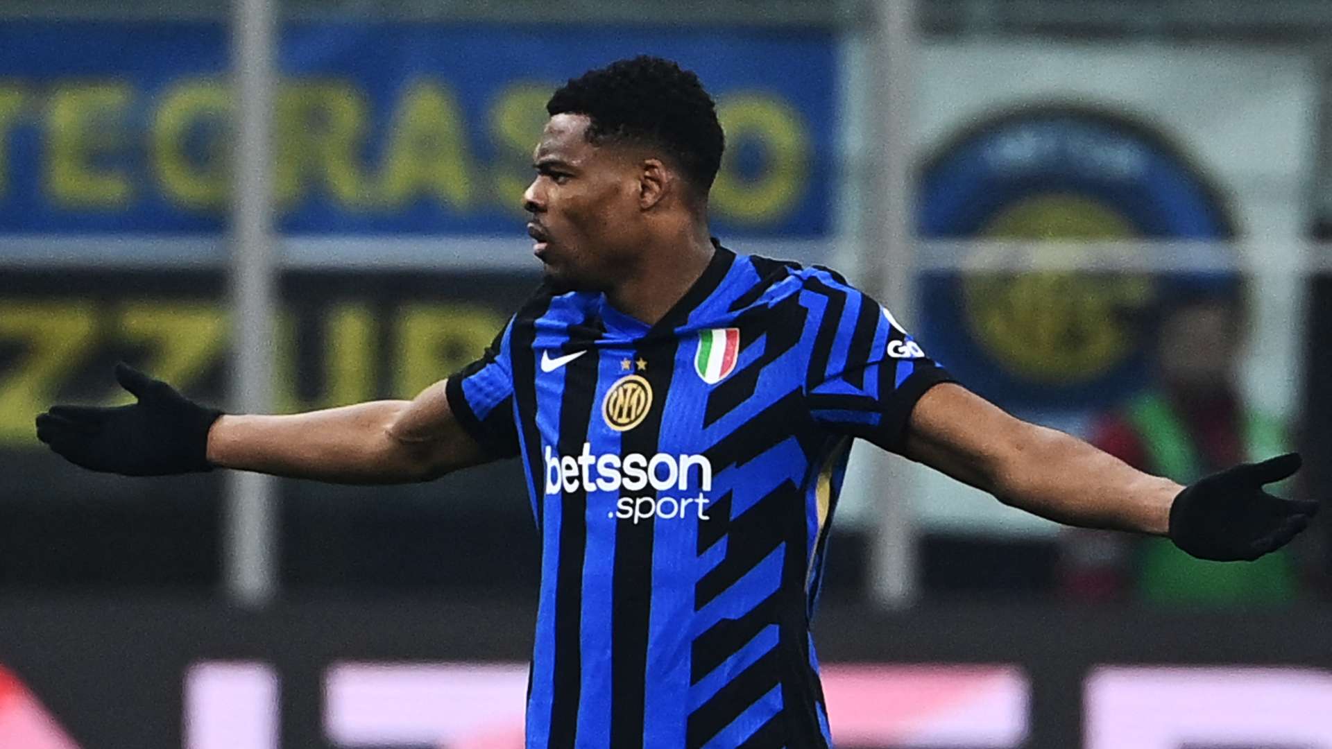 Denzel Dumfries Inter