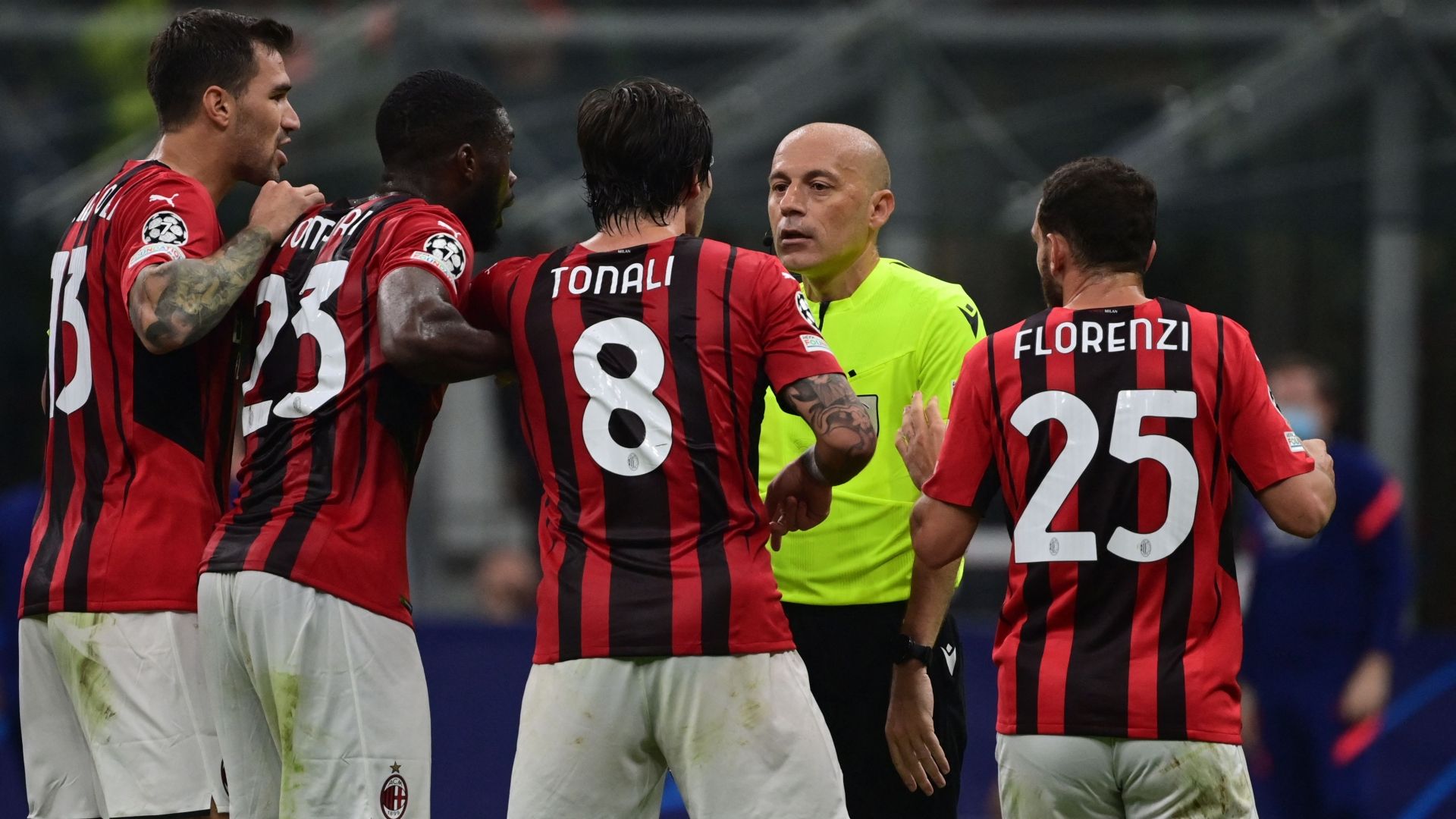 Cuneyt Cakir AC Milan vs Atletico Madrid