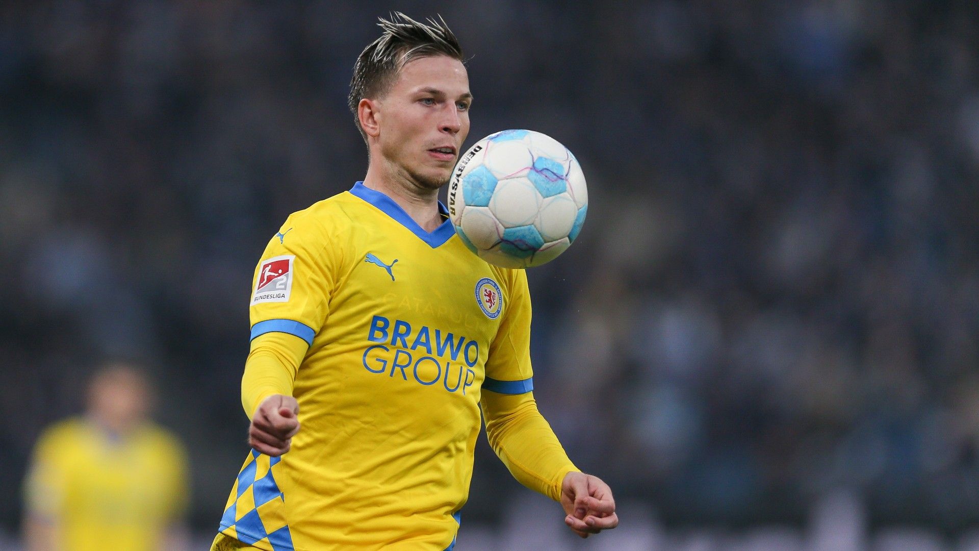 Lino Tempelmann of Braunschweig in action