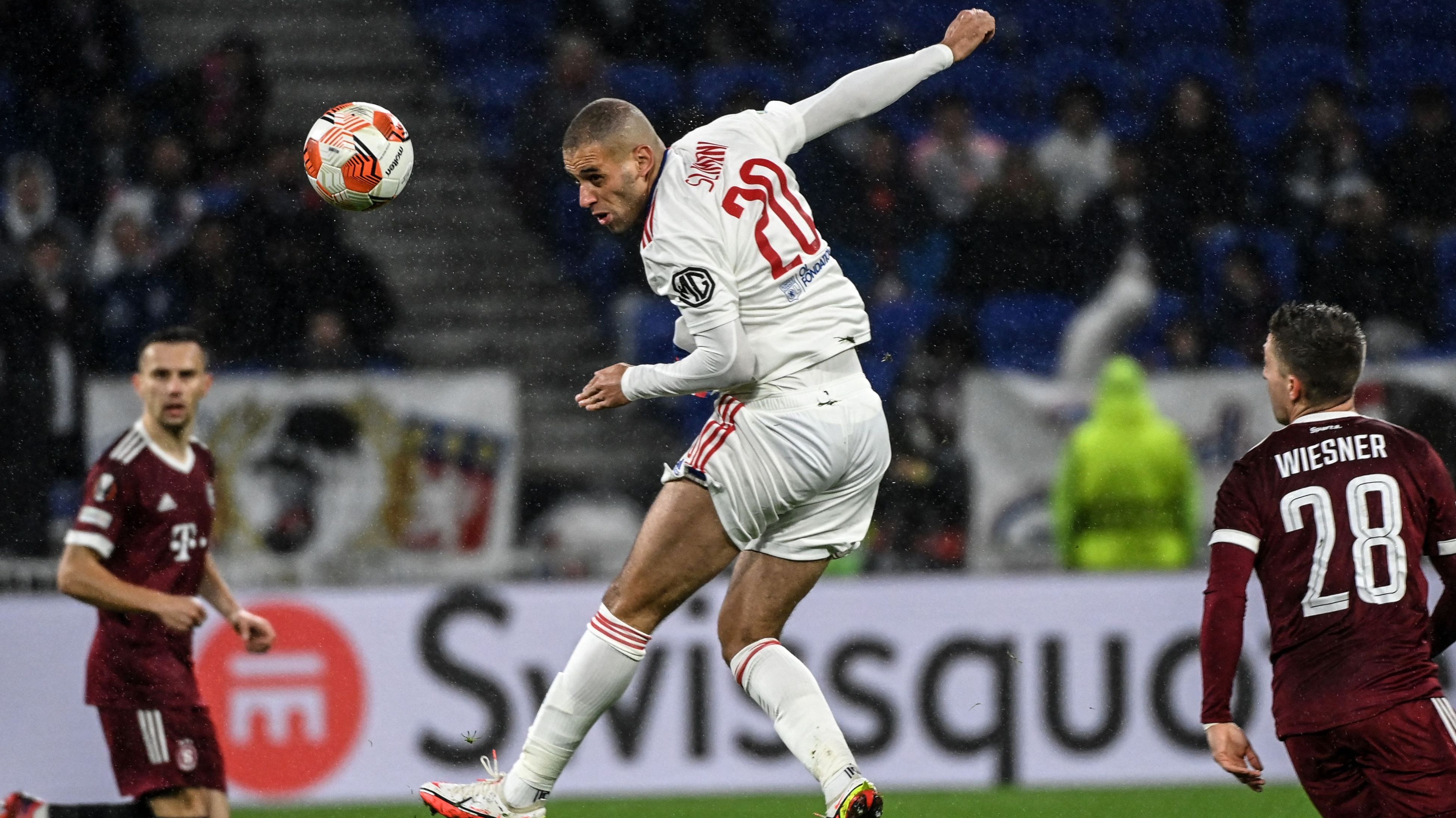 Islam Slimani Lyon Sparta Praha UEFA Europa League 04112021