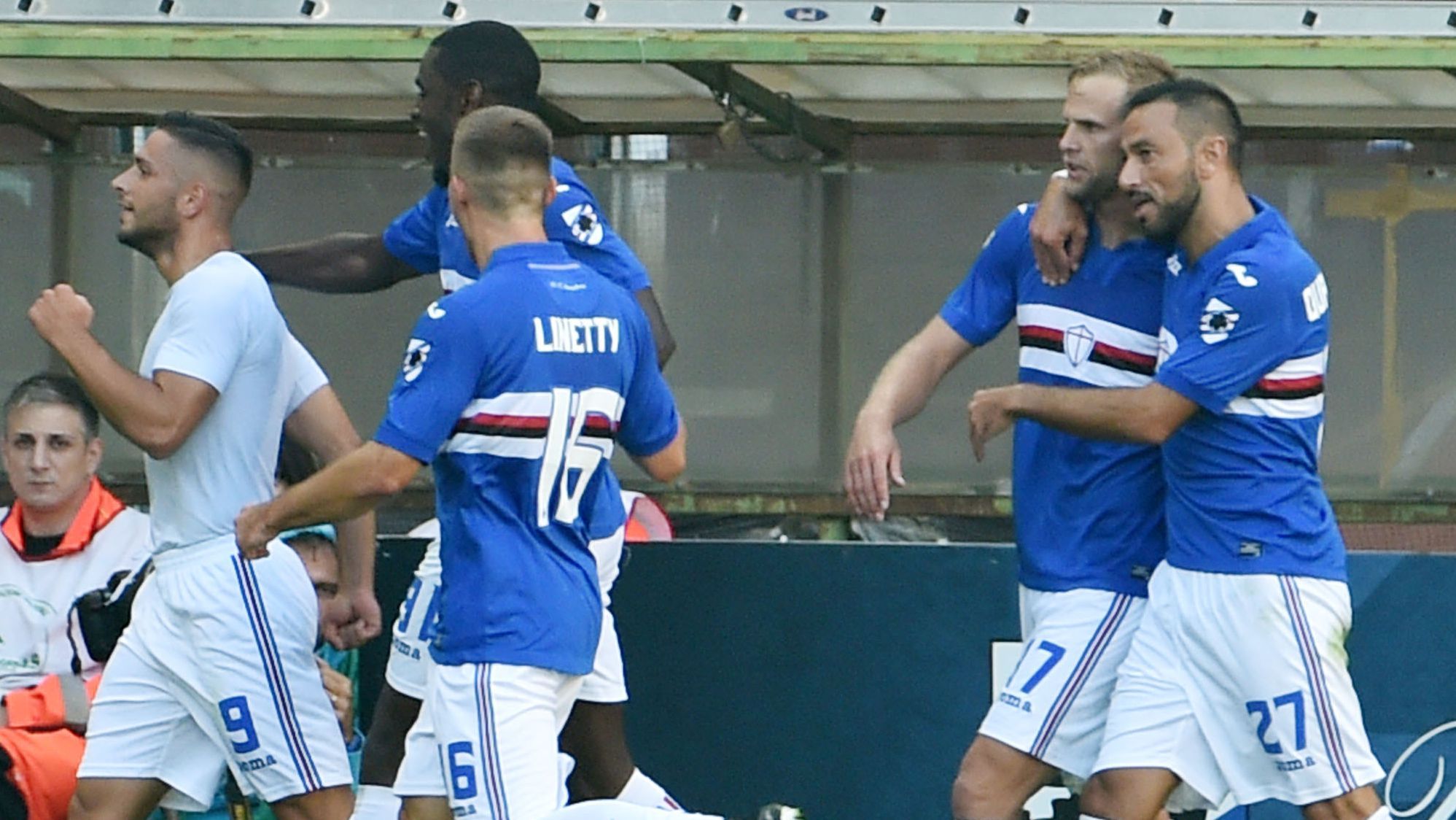 Sampdoria celebrating Atalanta
