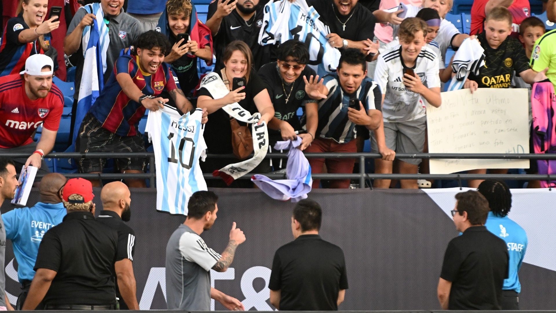 Messi Dallas crowd