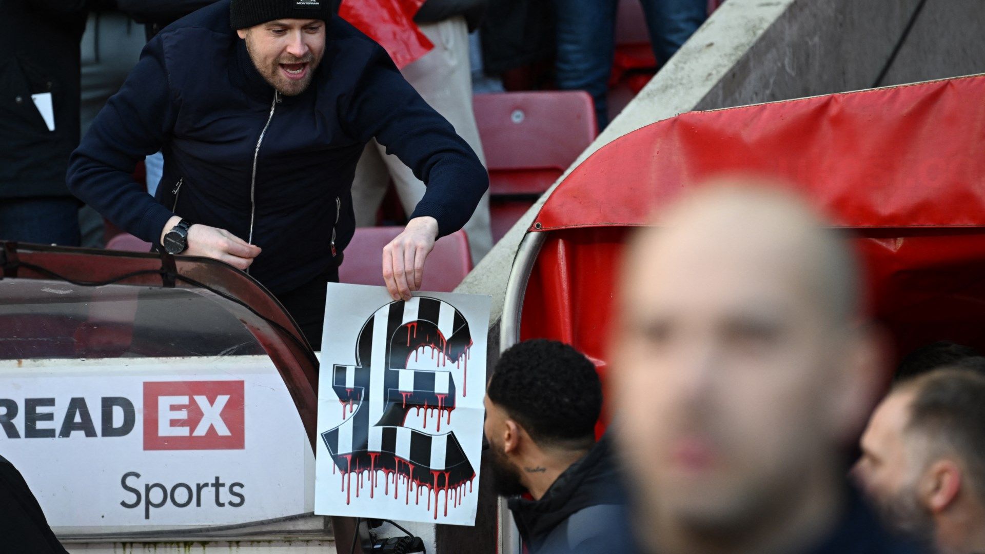 Sunderland fan taunts Jamaal Lascelles