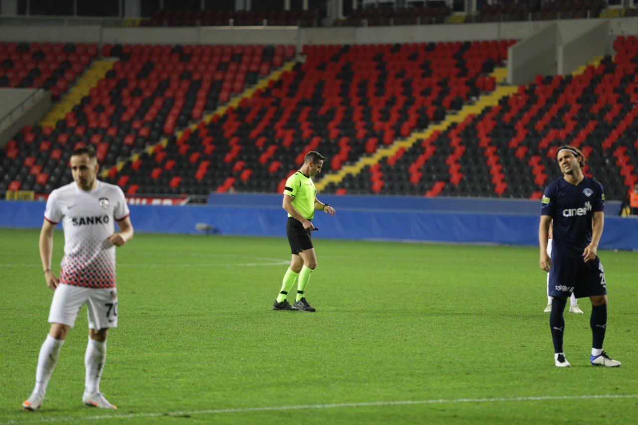 Halis Ozkahya Gaziantep FK Kasimpasa 11/05/21