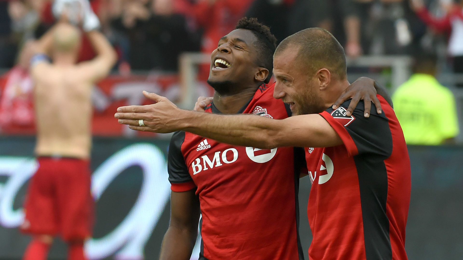 Armando Cooper Benoit Cheyrou Toronto FC