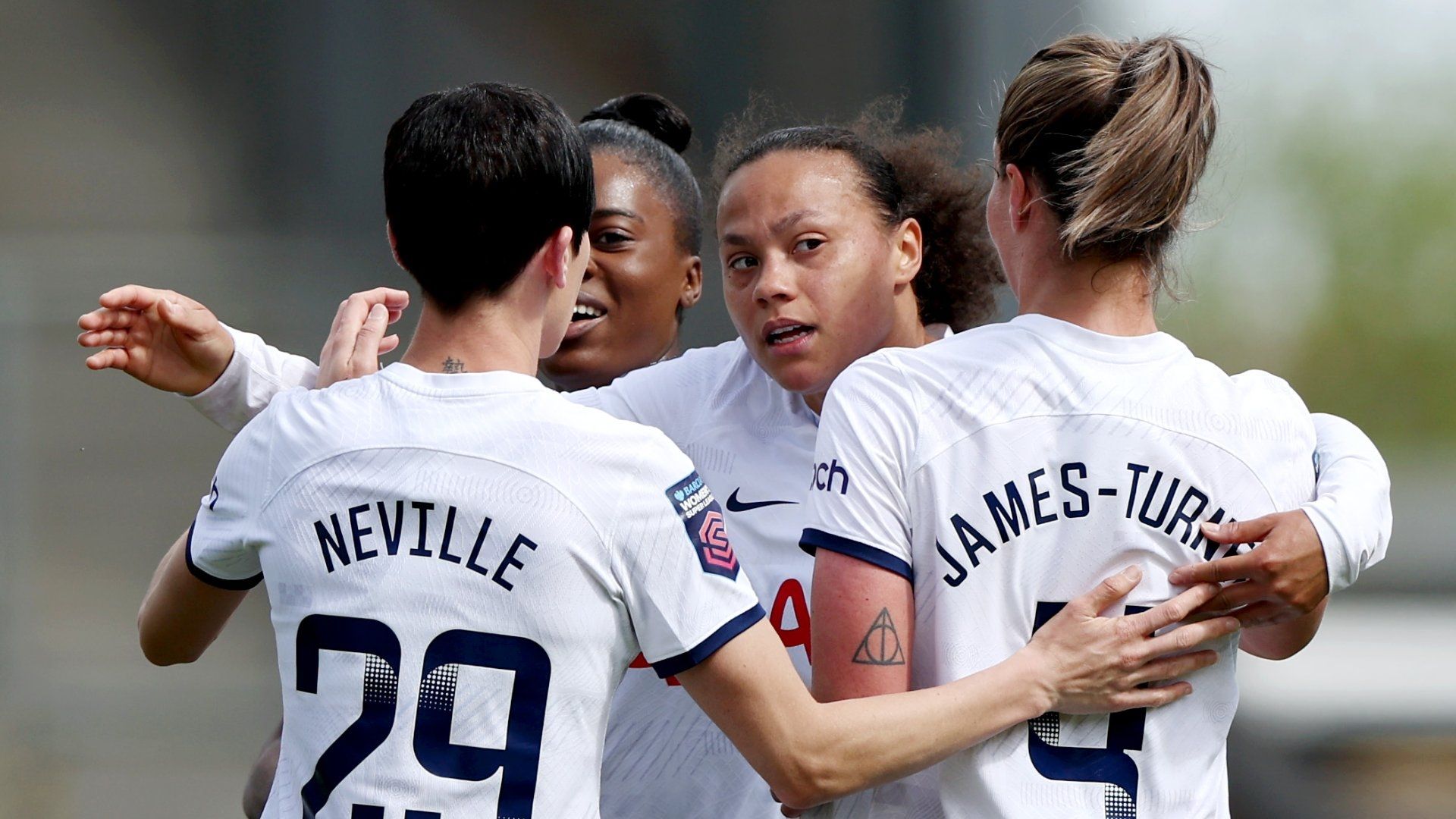 Tottenham women celebrate 2023-24