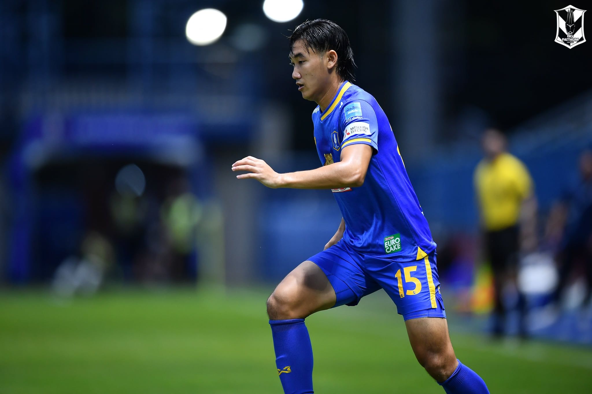 อภิสิทธิ์ โสรฎา