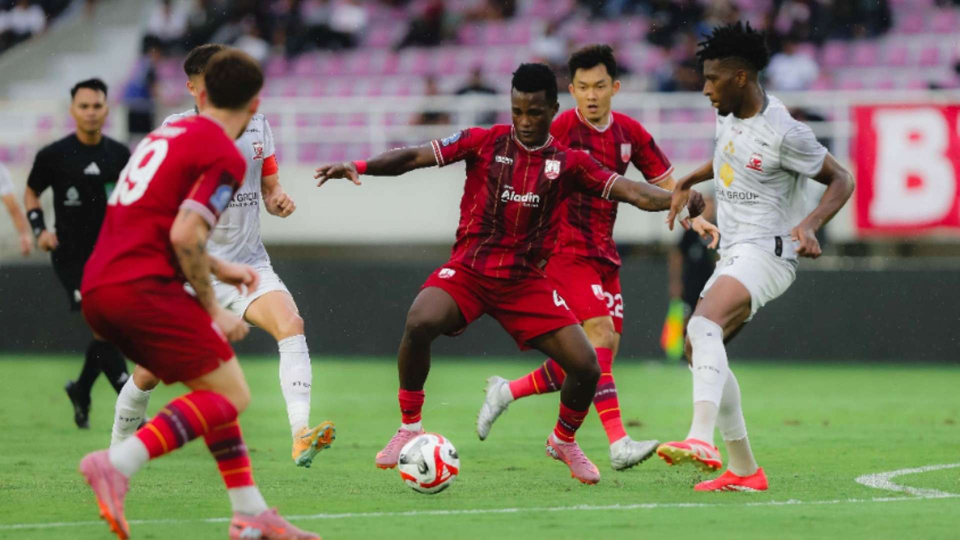 Persis Solo vs Madura United